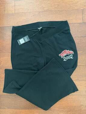 SIZE 2XL True Religion Women's Jet Black Crystal V-Waistband Logo Flare Fleece P